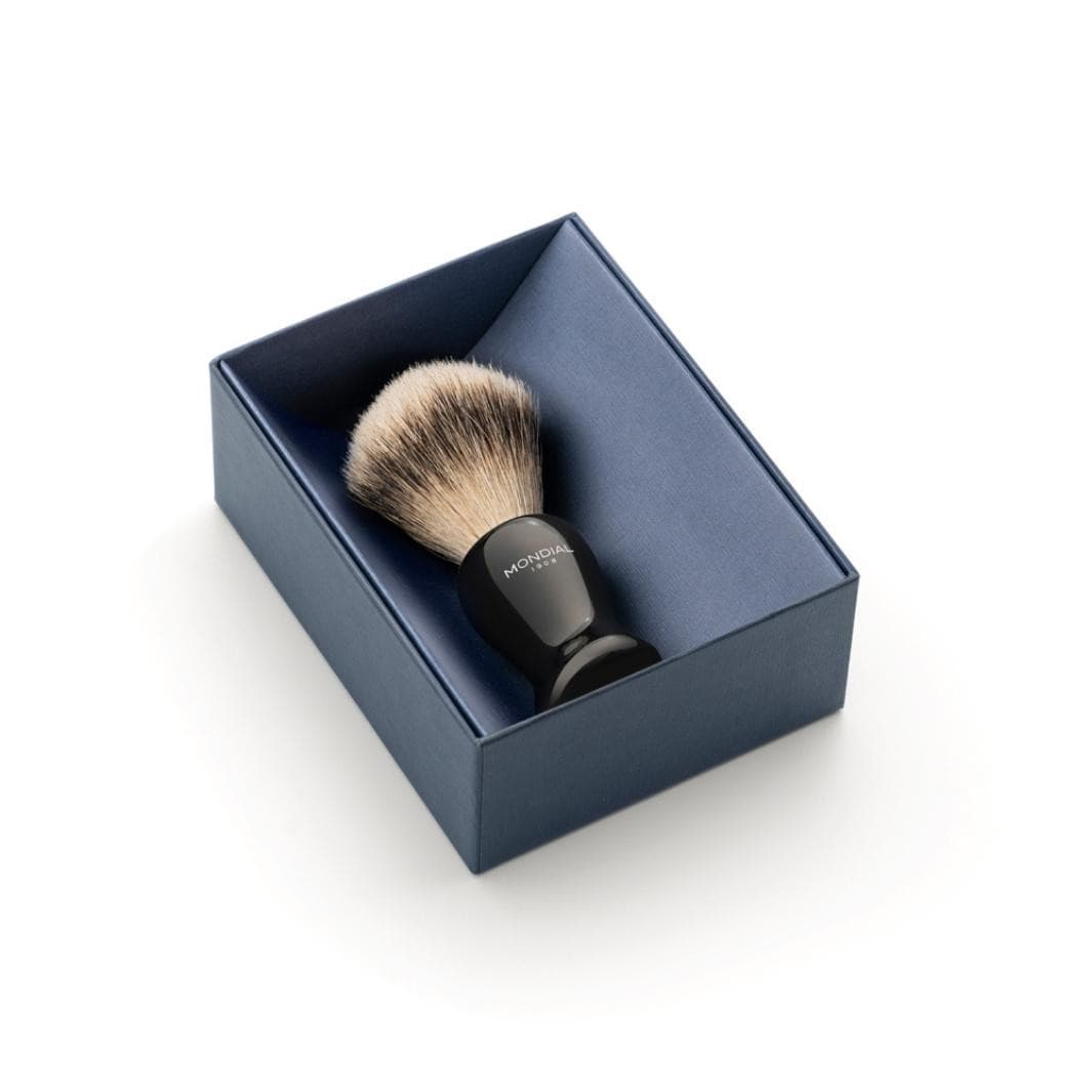 'Gibson' Black Resin Brush with Synthetic Silvertip: Medium.