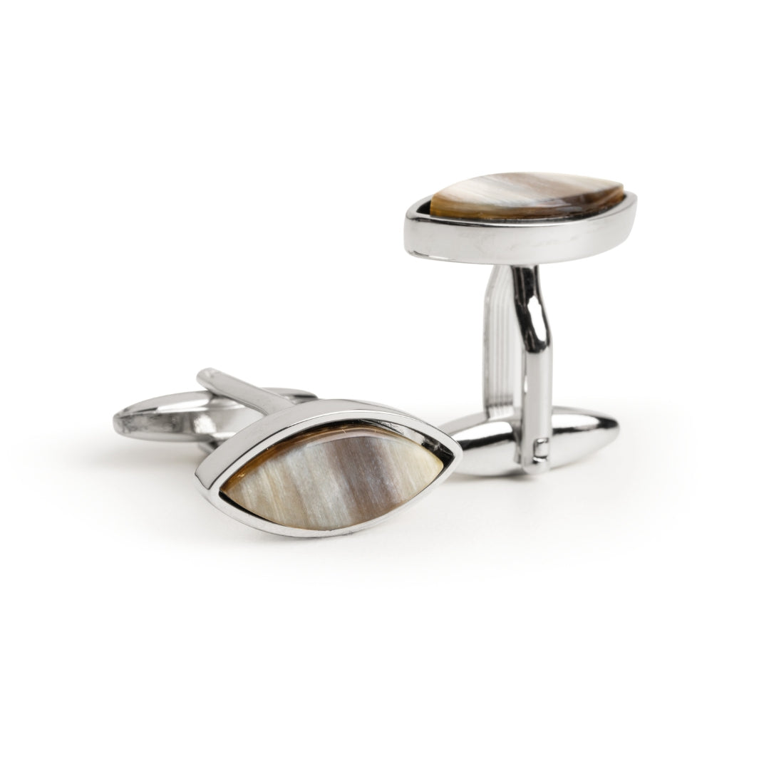 Cufflinks in Silver with Natural Horn Inlay.